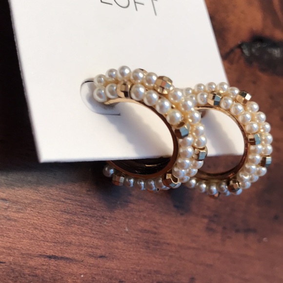 Hoop Earings - Picture 3 of 5